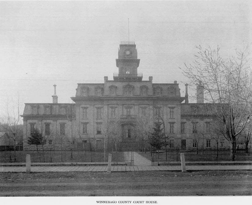 Courthouse with east and west additions (Courtesy of Dan Radig)