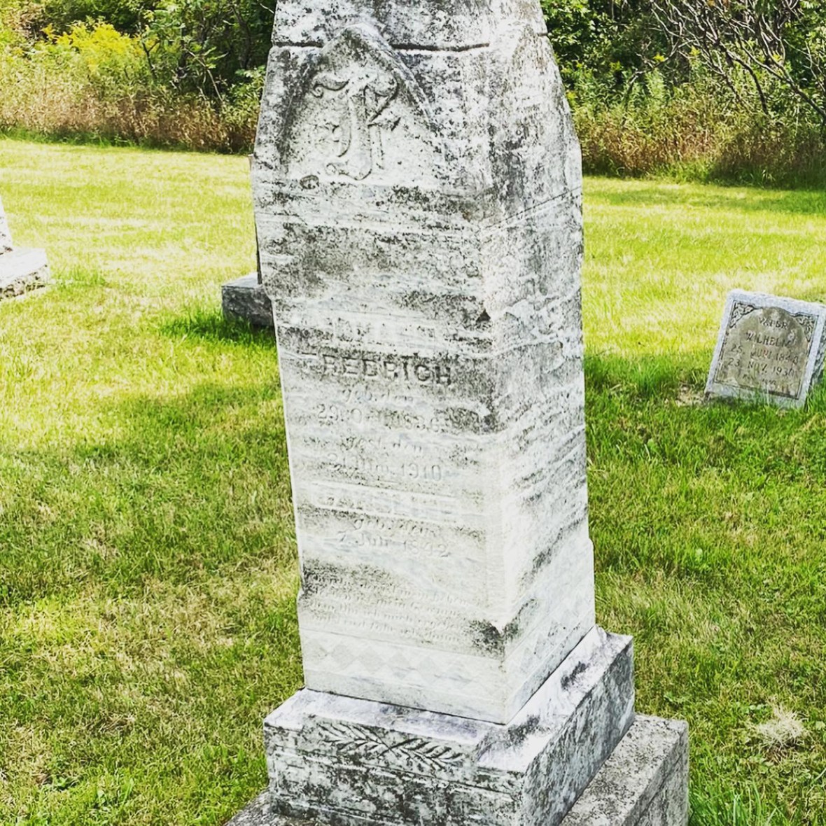 Revive Old Headstones with Wet &ย Forget